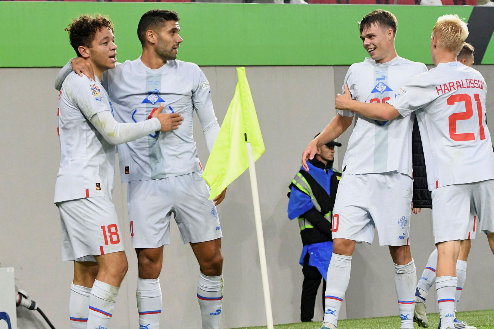 Die isländische Nationalmannschaft nach Südkorea SaltyLava