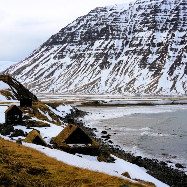 Westfjorde: Neues Servicegebäude für das Fischereimuseum Ósvör in Bolungarvík