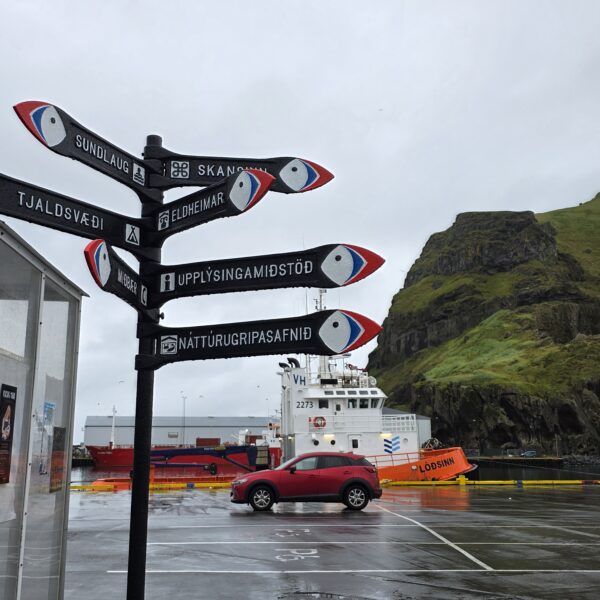 Westmännerinseln: Mehr Flüge und Hoffnung auf Öffnung von Landeyjahöfn