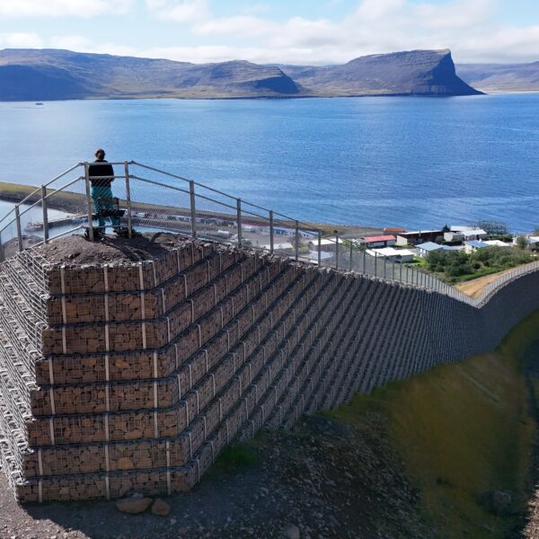 Lawinenschutzanlagen verhinderten größere Schäden im März in Island