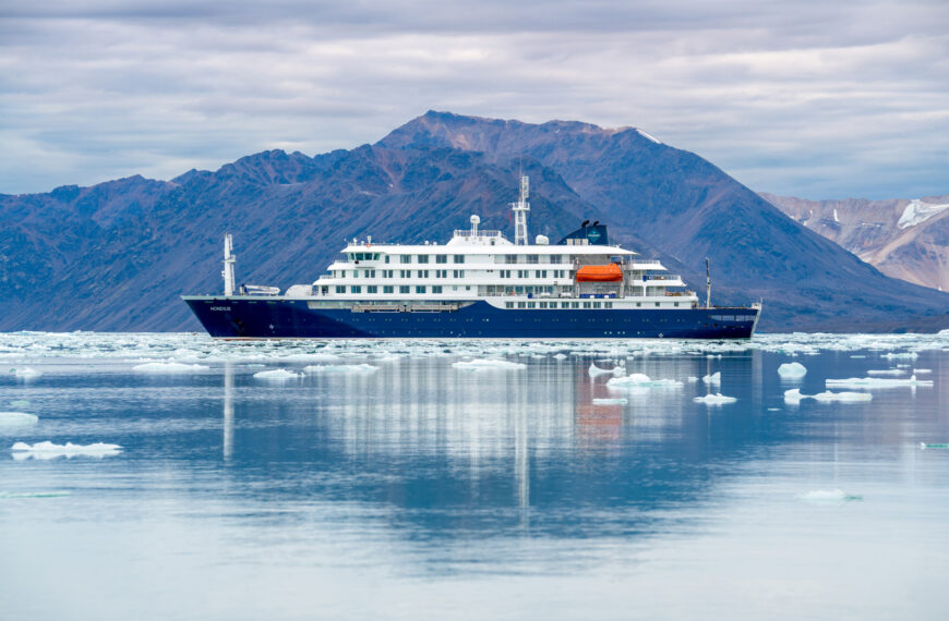 MV Hondius Oceanwide-Expeditions