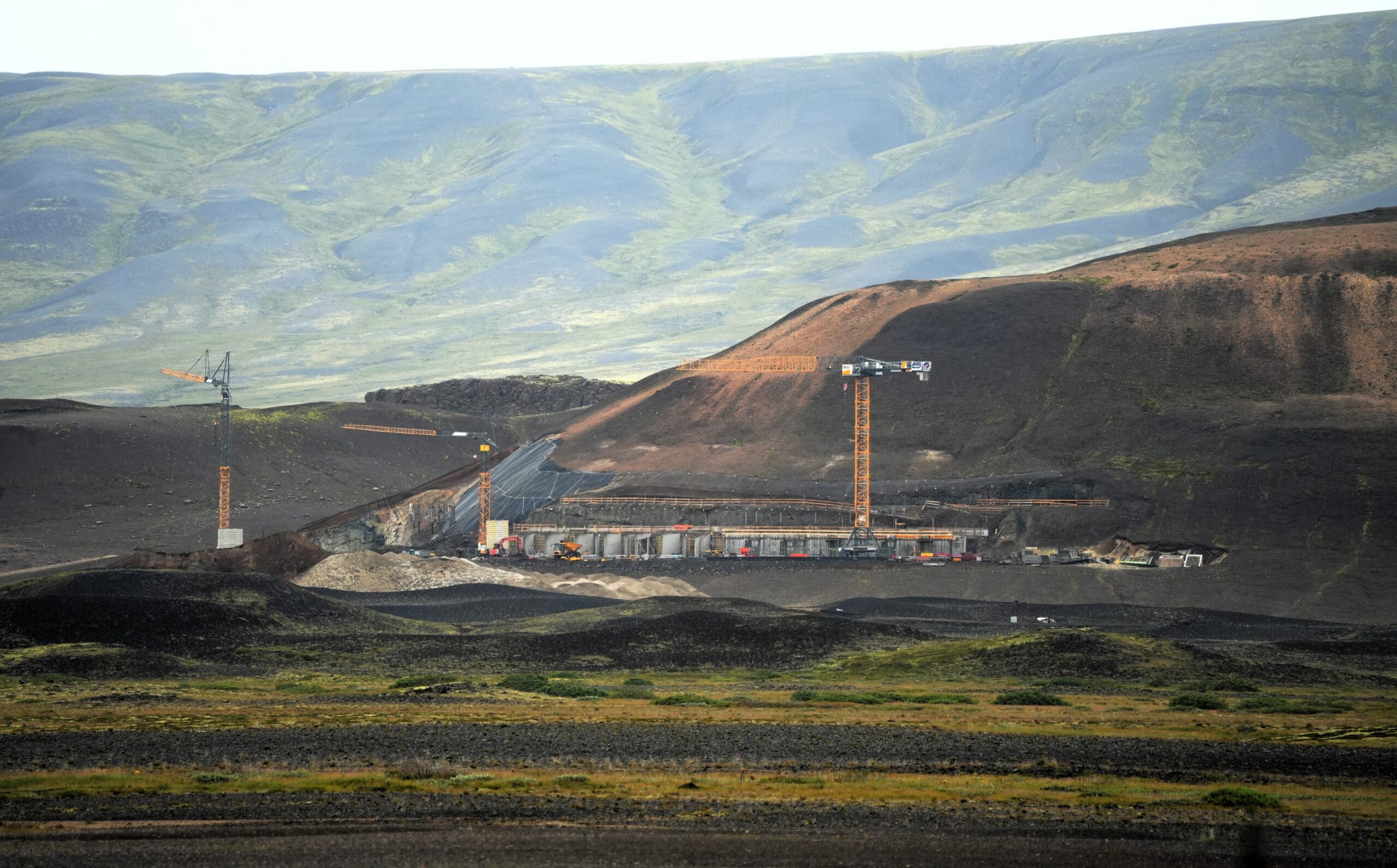 Þjórsárdalur Bergbäder im Bau